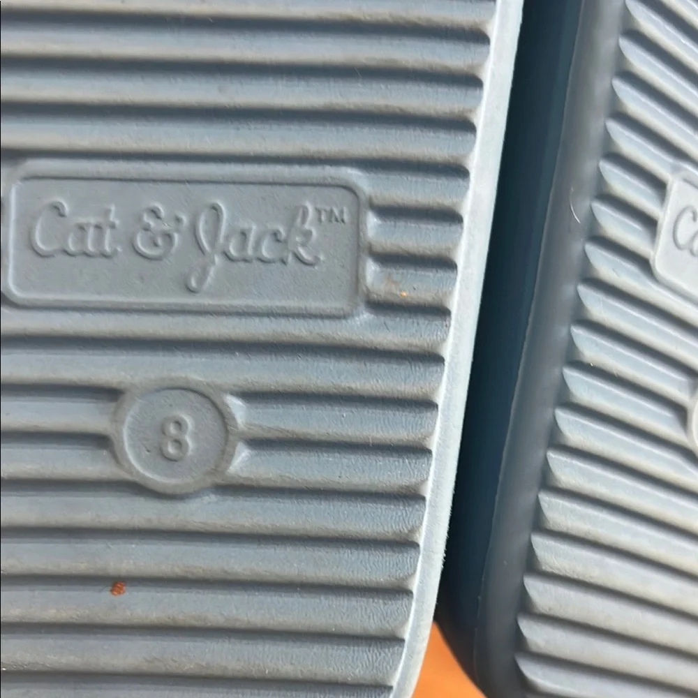 Cat & Jack comfortable stylish